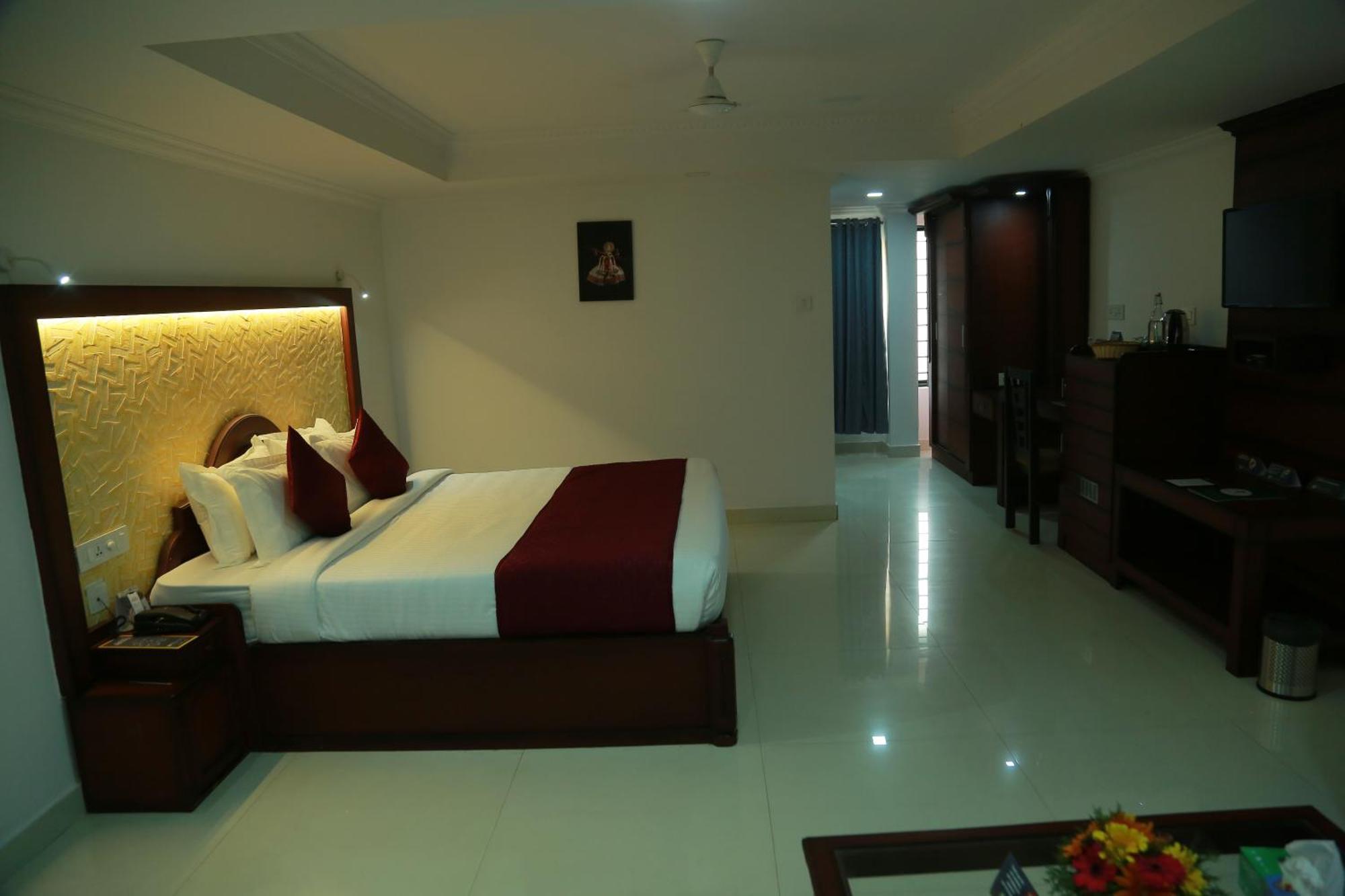 Hotel Savera Park Thrissur Dış mekan fotoğraf